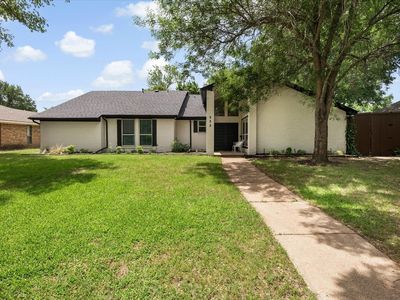 922 Thoreau Ln