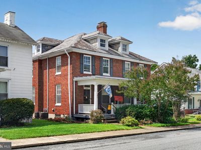 7 Main St