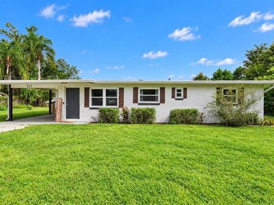 717 W DEER LAKE DRIVE