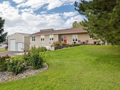 216 W Ranch View Dr