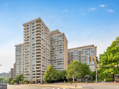 4515 Willard Ave APT 2007S