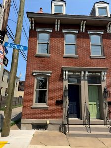 1116 Arch St