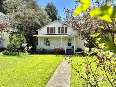 17 4th Ave #1