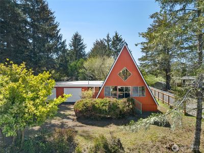 435 Lotloh Street SE