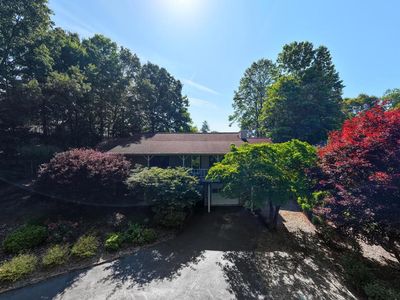 436 Long View Dr
