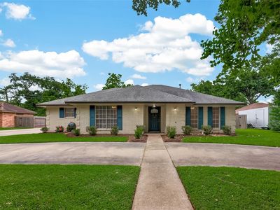 116 Flag Dr W