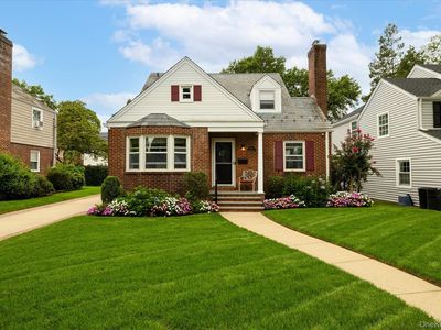 Property at 146 Beverly Avenue, Floral Park, NY