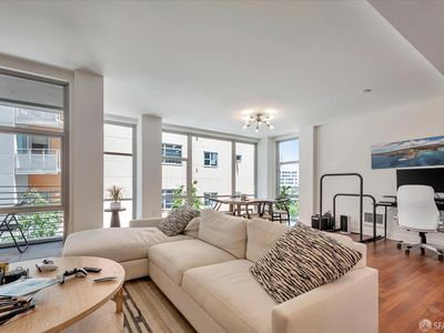 235 Berry St APT 307