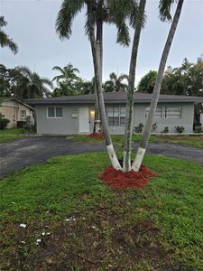 2111 N 57th Ter