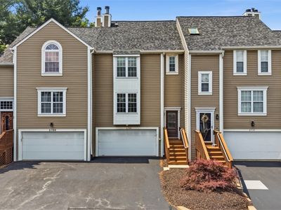 2736 Meadowcrest Ct
