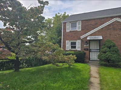 2405 Wenzell Ave