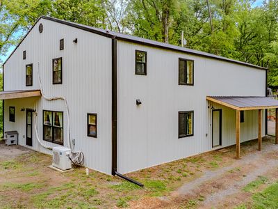 140 B L Moore Ln