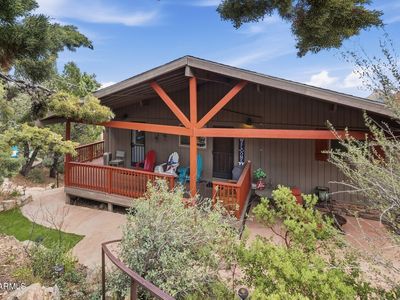 815 N HILLSIDE Drive