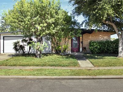 1114 Crescent Dr