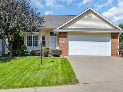 Property at 2120 Avalon Ln, Coralville, IA