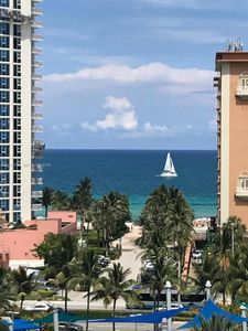 19370 Collins Ave APT 805