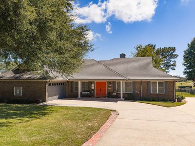 136 Country Club Rd