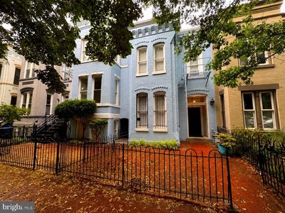 213 & 215 5th St SE