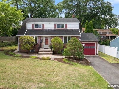 346 E Woodland Rd