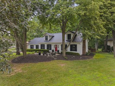 1082 Autumn Woods Dr