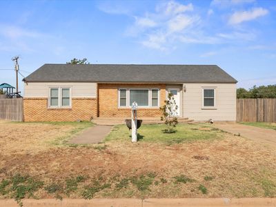 Property at 711 S C St, Brownfield, TX
