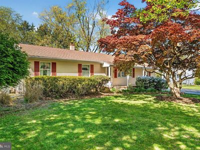 Property at 20 Wilmor Dr, East Windsor, NJ