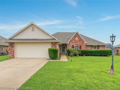 810 Laurel Way