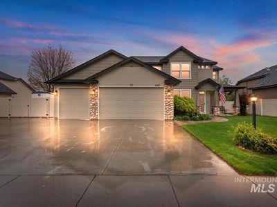 676 W Anton Dr