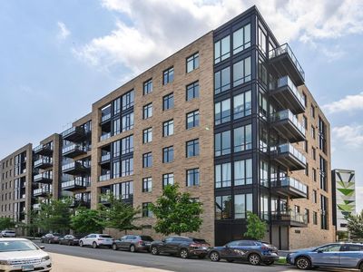 1701 W Webster Ave #602