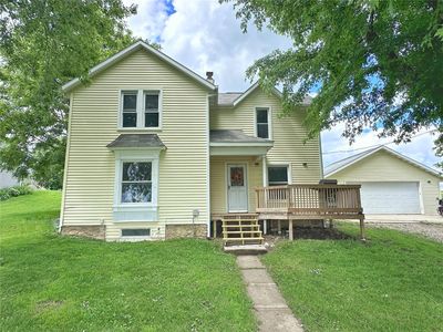 Property at 711 Main St NE, Shellsburg, IA