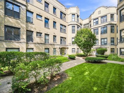 5219 S Drexel Ave APT 3W