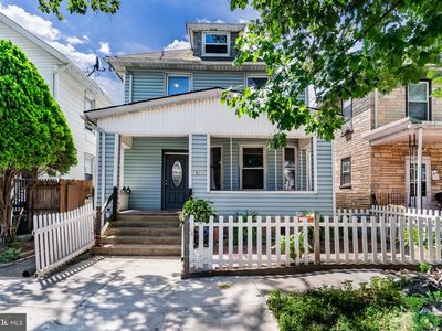 1911 Manada St
