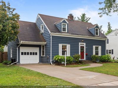 165 River Dr