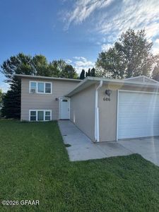 Property at 606 41st Ave S, Grand Forks, ND