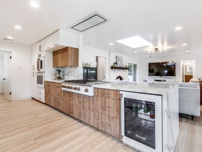 7637 La Risa Dr