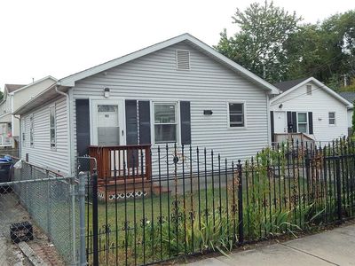 92 Hamlin St