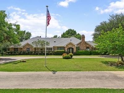 4901 Hackberry Ln
