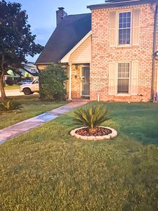 5557 Evelyn Dr