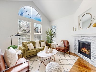 4024 S Carson Street #203