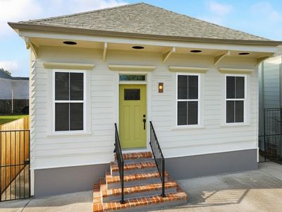 2748 Orleans Ave
