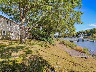 82 Edgewater Drive E