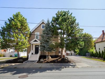 108 Maple St