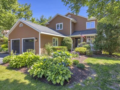 516 Sir Howard CIRCLE