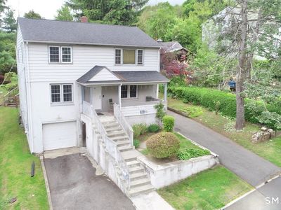 52 Andrews Street