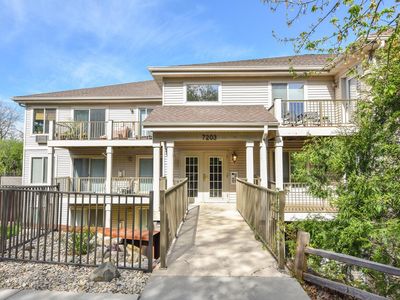 7203 Mid Town ROAD #303