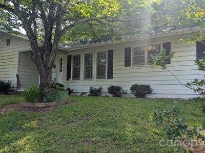 616 Pineview Lakes Rd