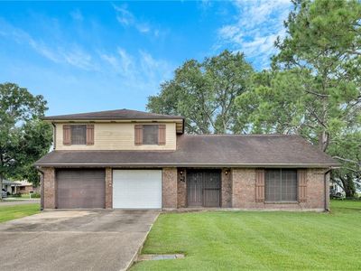 Property at 605 Aquarius St, Hahnville, LA