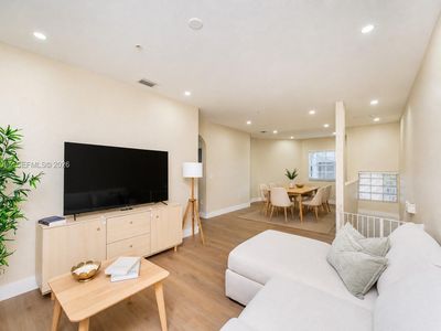 5600 NW 114th Pl APT 209