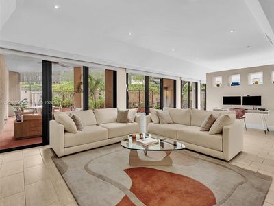 2901 S Bayshore Dr APT 1G