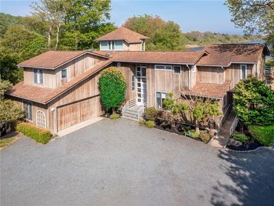 275 Boston Neck Rd